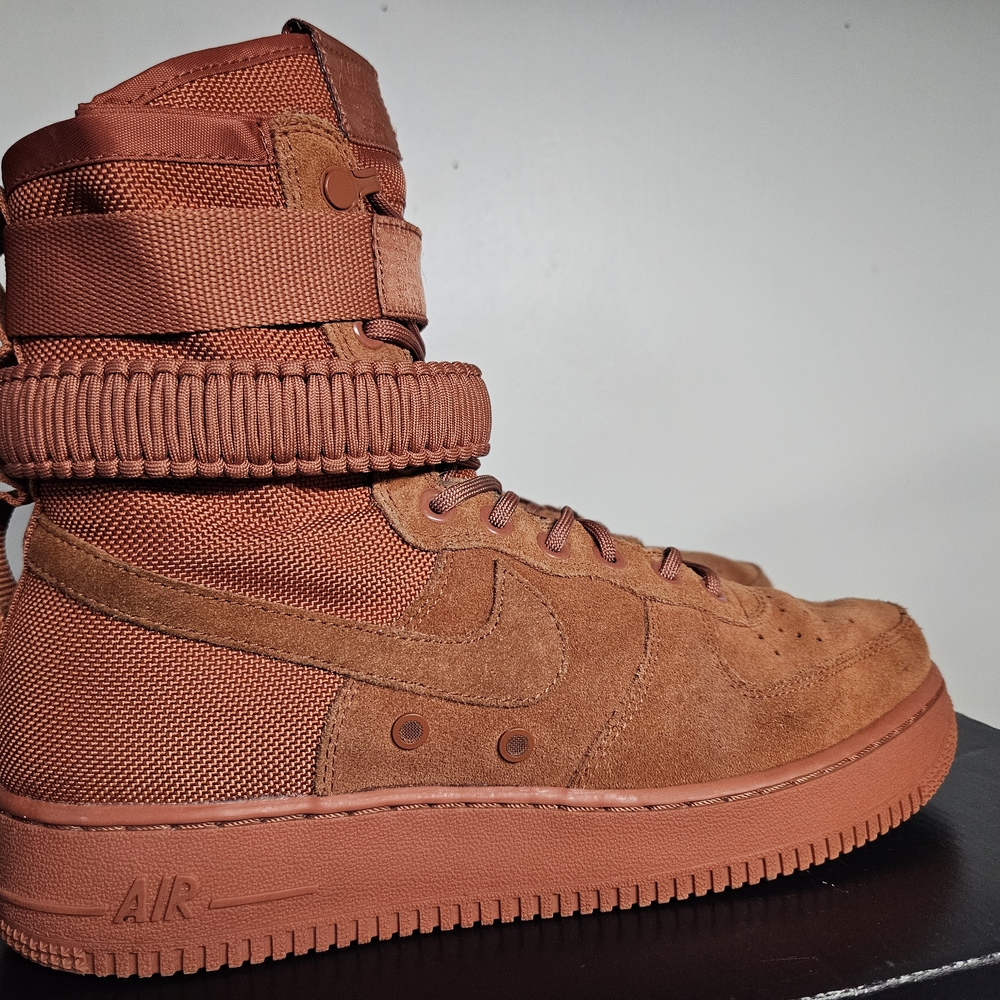 Nike Air SF AF1 "Dusty Peach" Size 9 M